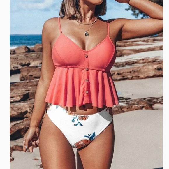 Pink And Floral Ruffle Buttoned Tankini - Picture 2 of 7